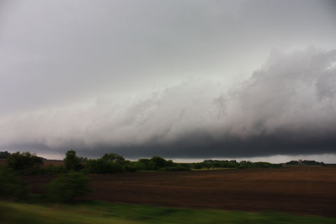 shelf cloud from a mcs