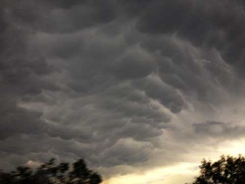 mammatus clouds