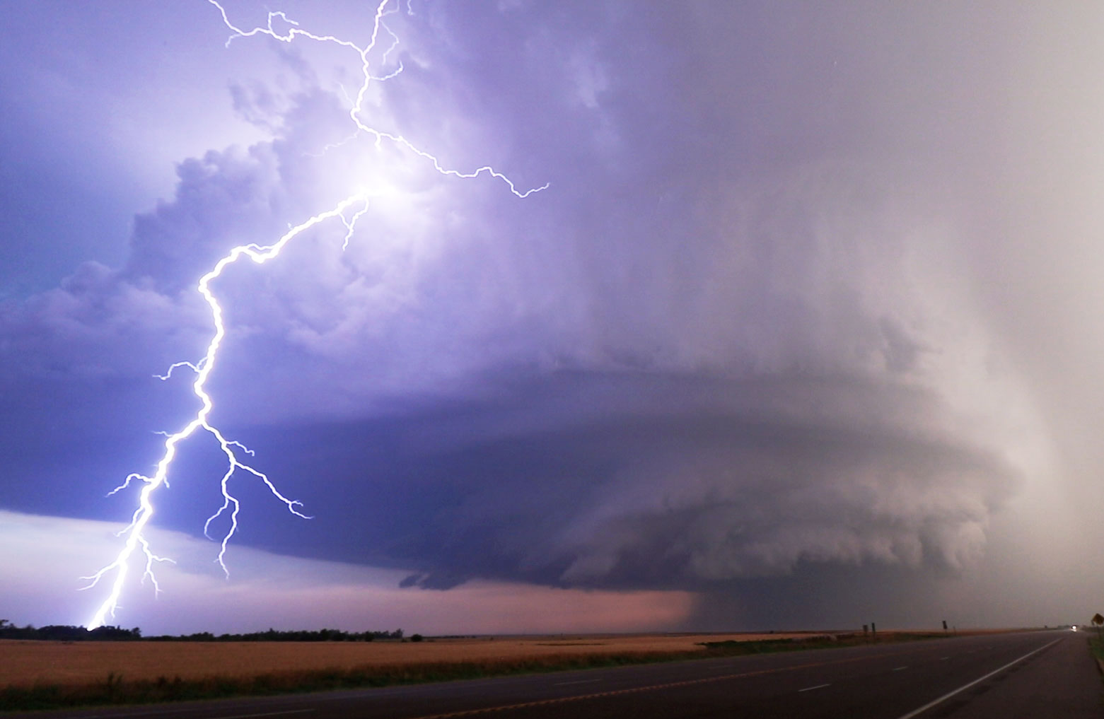 supercell lightning